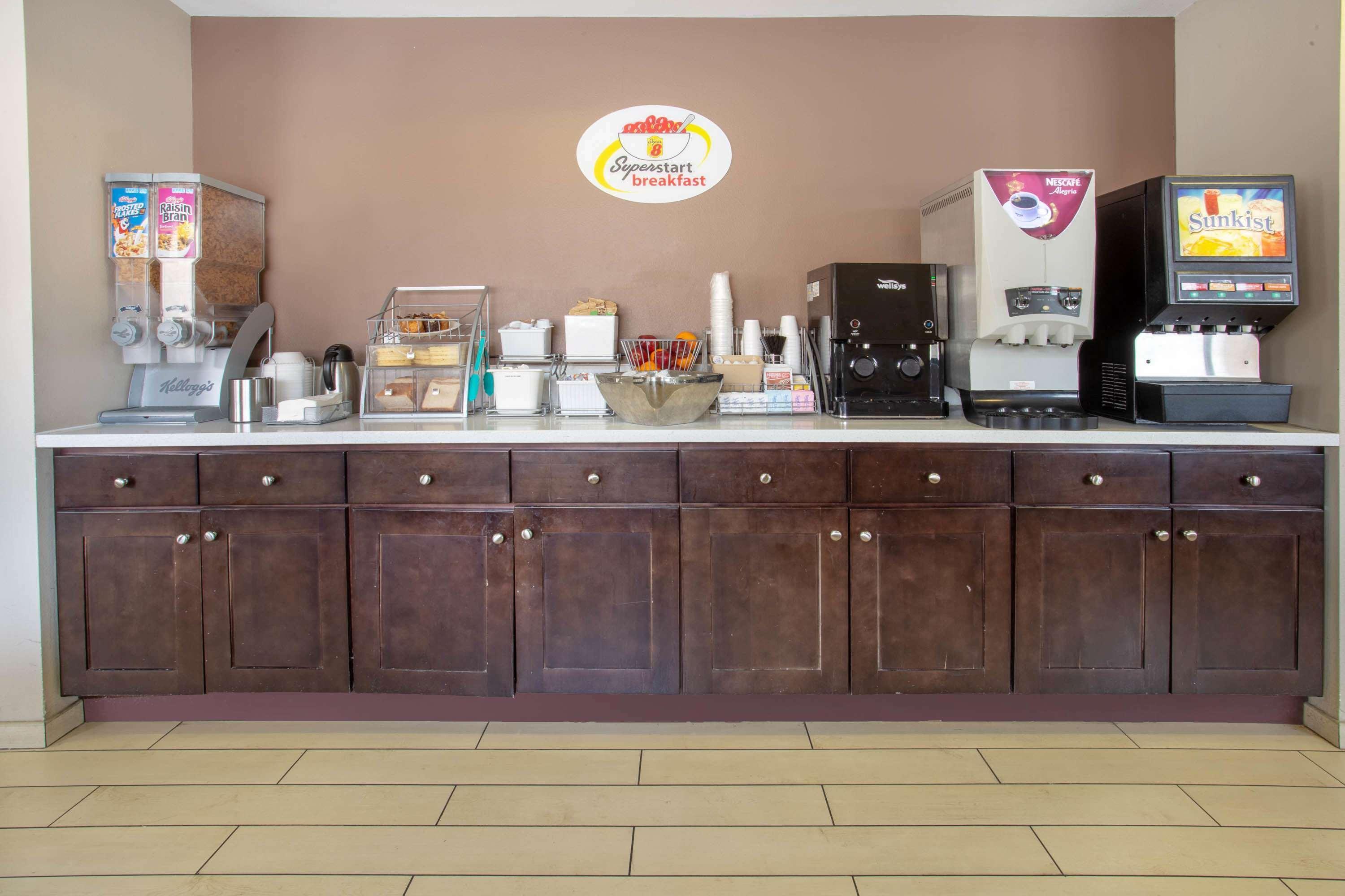 Super 8 By Wyndham Las Vegas Nellis Afb Area מראה חיצוני תמונה