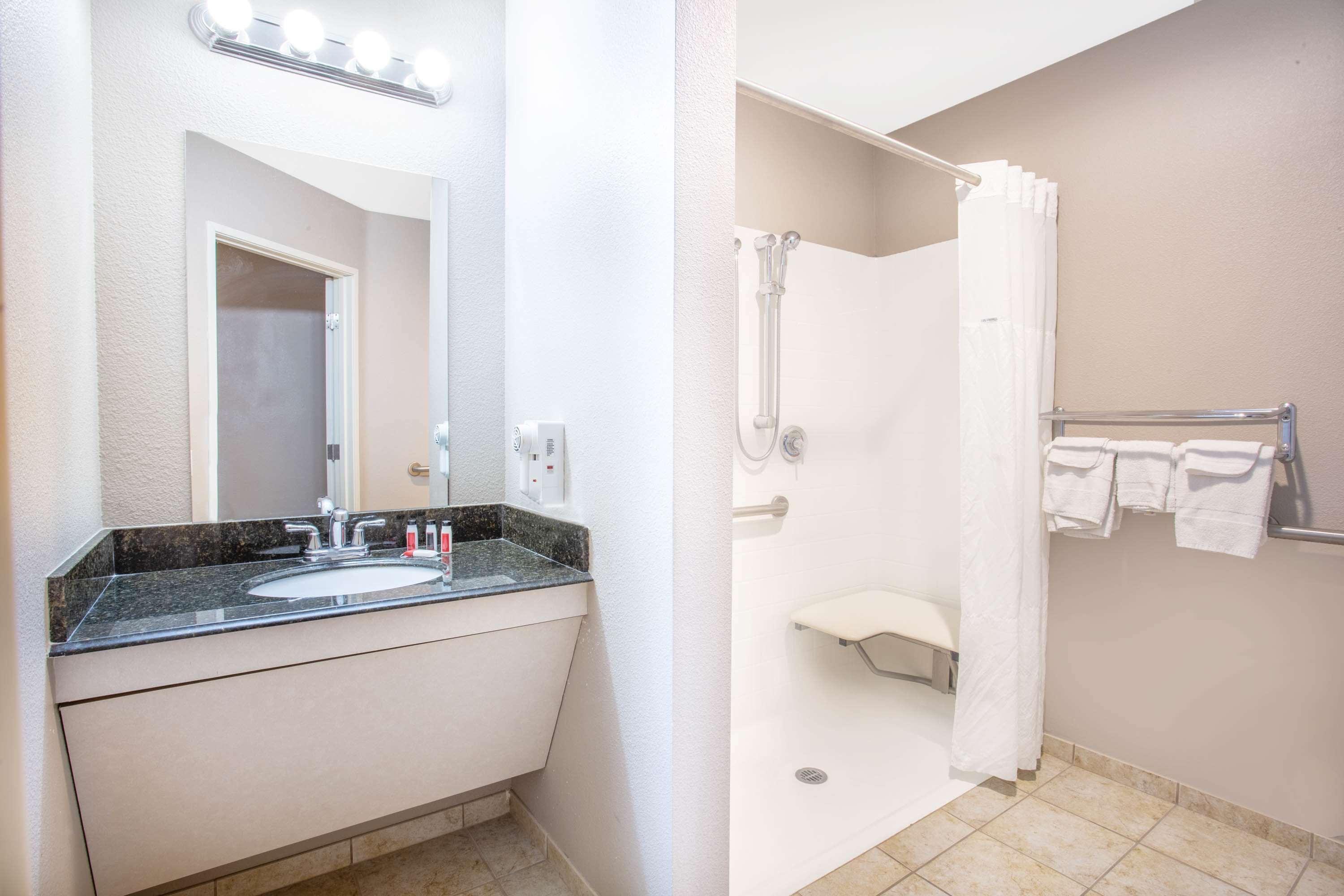 Super 8 By Wyndham Las Vegas Nellis Afb Area מראה חיצוני תמונה