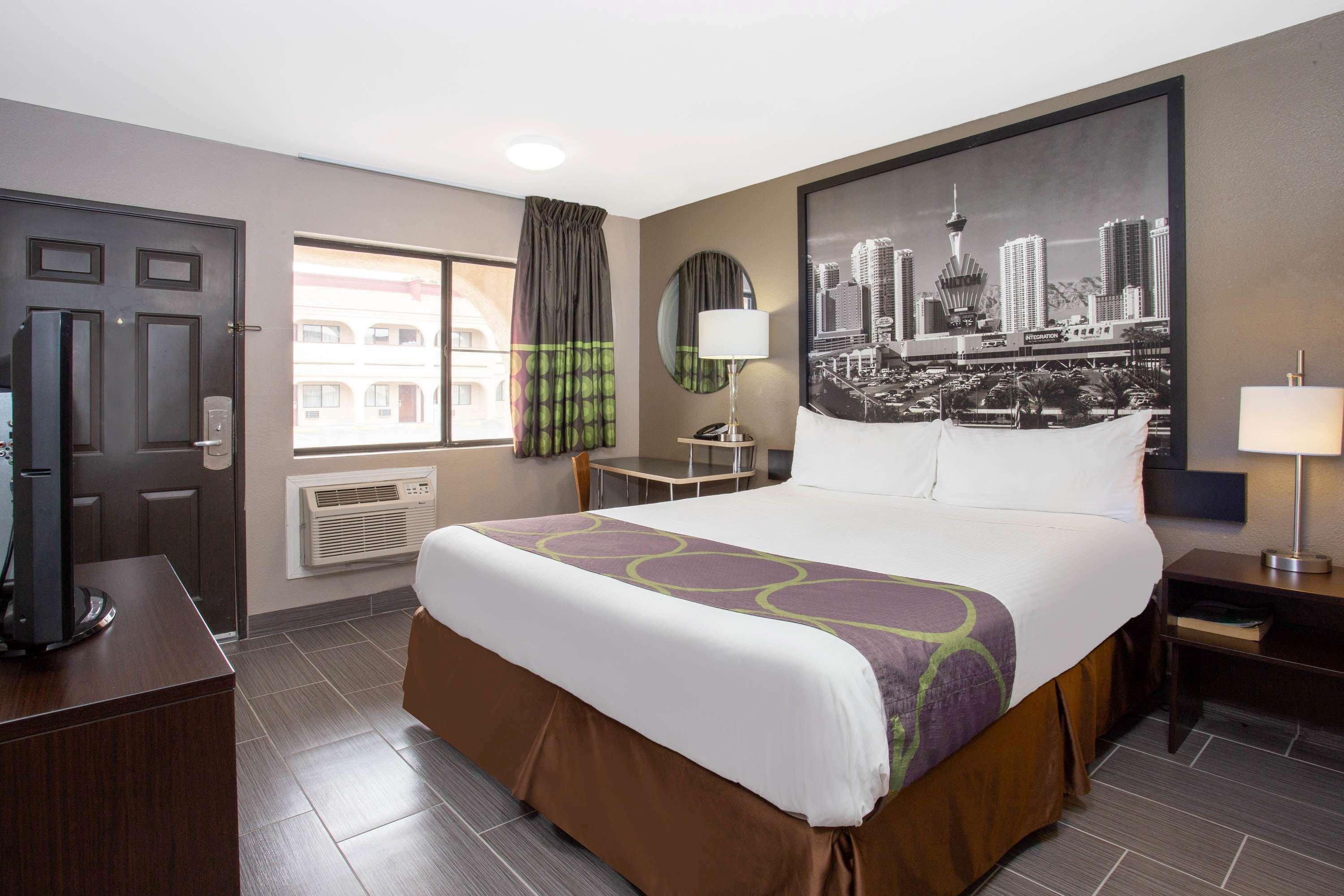 Super 8 By Wyndham Las Vegas Nellis Afb Area מראה חיצוני תמונה