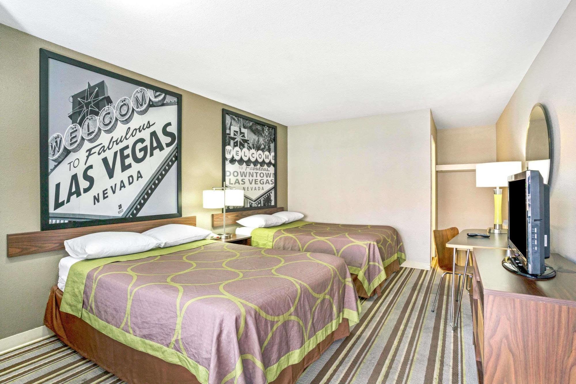 Super 8 By Wyndham Las Vegas Nellis Afb Area מראה חיצוני תמונה